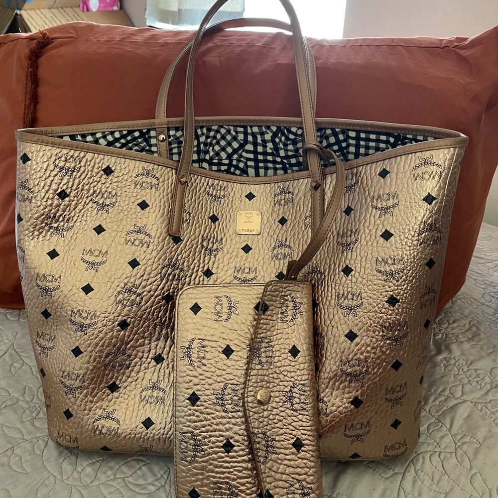 Medium MCM bag , FIRM on the price